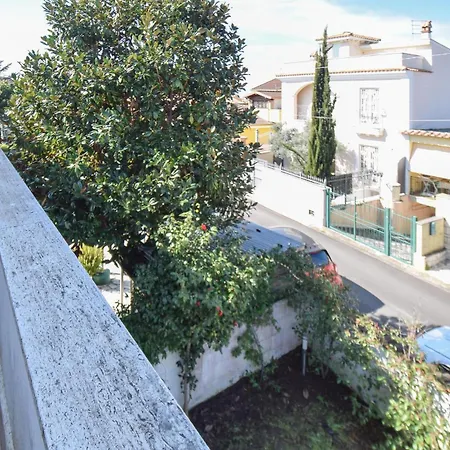 3 Bedroom Gorgeous In Lavinio 度假居