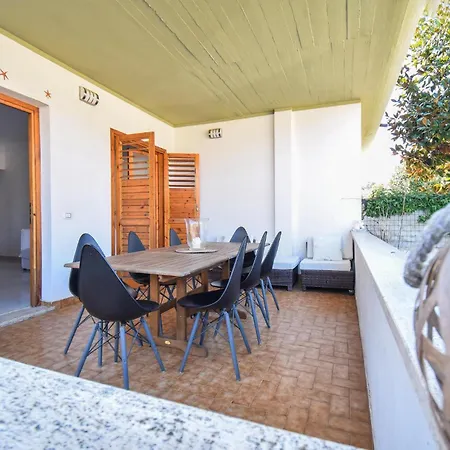 3 Bedroom Gorgeous In Lavinio Holiday home